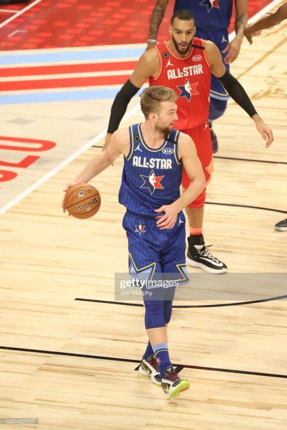 包含全明星赛今夜走向成谜，芝加哥公牛豪取连胜，引发热议，更衣室氛围转暖的词条-九游体育官方网站